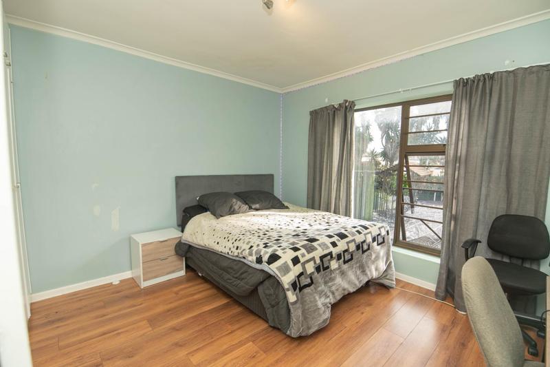 5 Bedroom Property for Sale in Bluewater Bay Eastern Cape